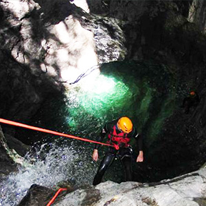 CANYONING